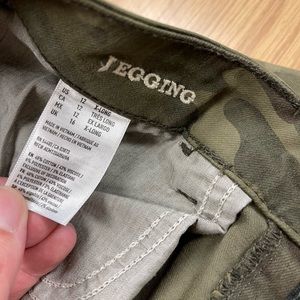 American Eagle jeggings